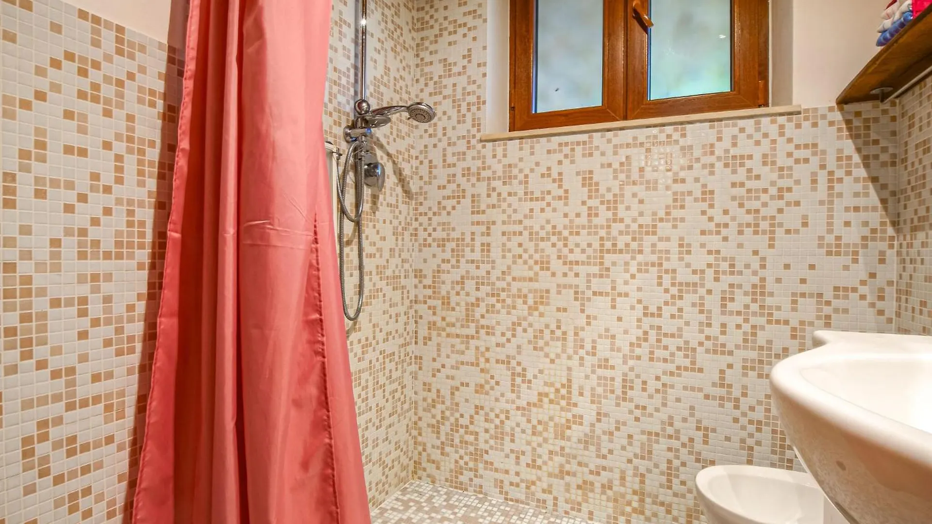 Lovely Apartment In Magliano In Toscana